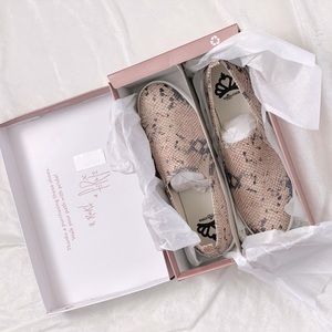 NWT Snake Skin Slip On Sneaker Fergie Fergilicious